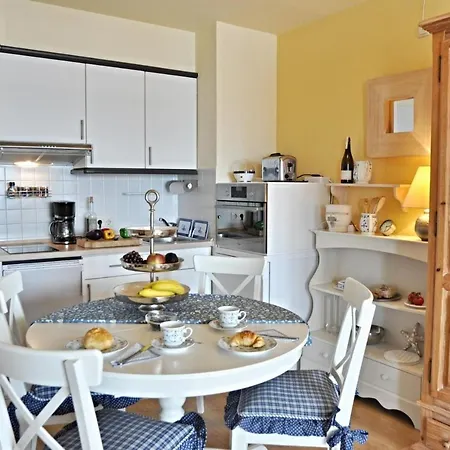 Strandhotel-14 Apartment Laboe